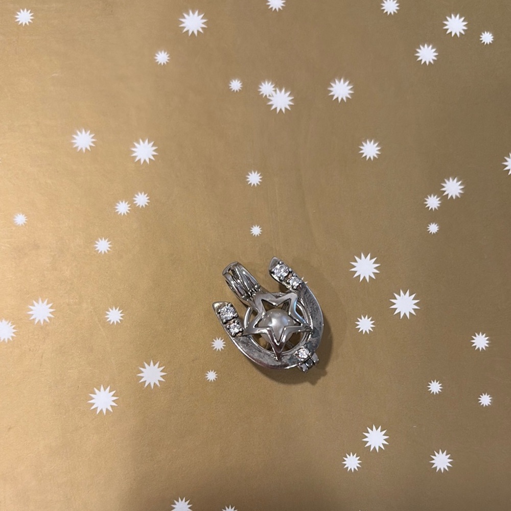 Vantel Pearls Silver Star Pendant